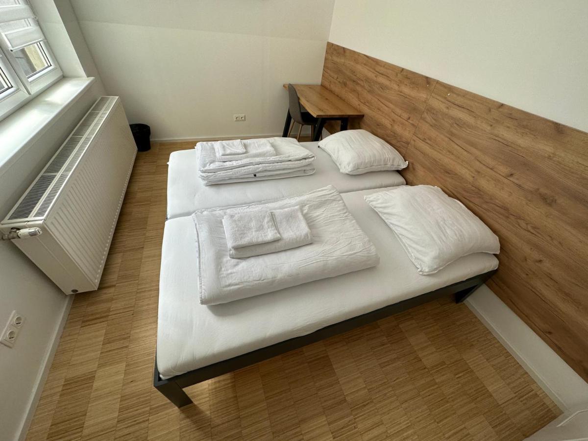 Lion'S Rooms N Apartments Вена Экстерьер фото